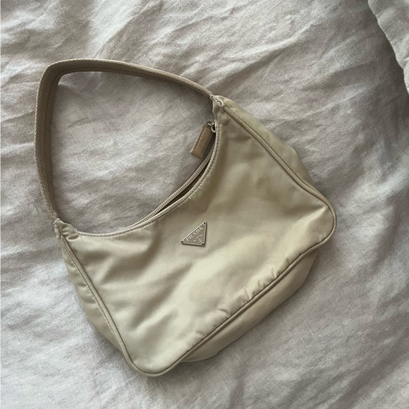 Nude Prada Re-Edition Y2K Shoulder Purse - Picture 10 of 15
